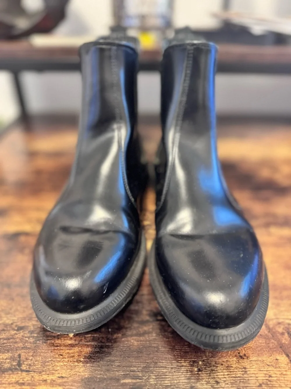 Dr. Martens Flora Polished Smooth Leather Chelsea Boots Size 8